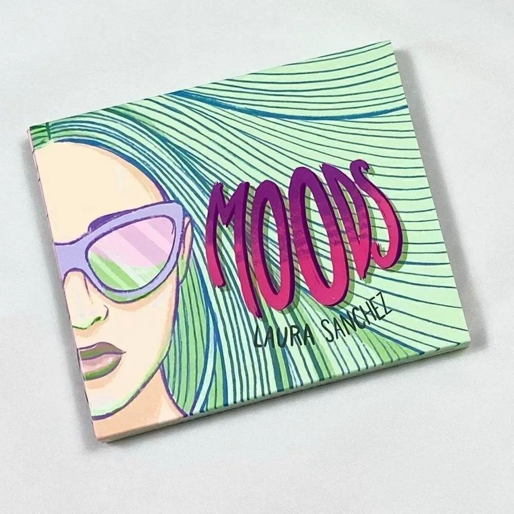 Moods Eyeshadow and Highlighter Palette
